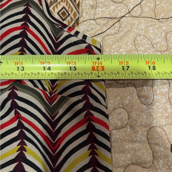 Banana Republic women's tank chevron pattern in multiple colors size XS - Picture 9 of 10